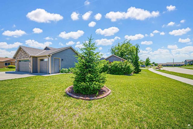 8892 Regina Lane, Manhattan, KS 66502
