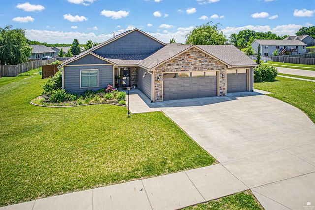 8892 Regina Lane, Manhattan, KS 66502