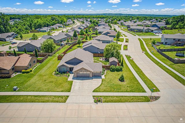8892 Regina Lane, Manhattan, KS 66502