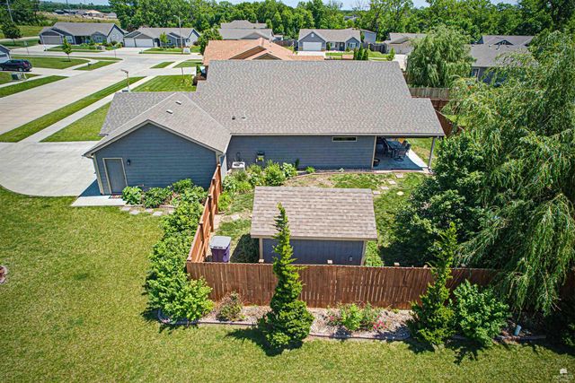 8892 Regina Lane, Manhattan, KS 66502