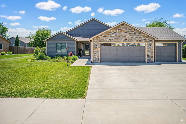 8892 Regina Lane, Manhattan, KS 66502