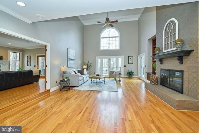 5828 HUNTON WOOD DR, Broad Run, VA 20137