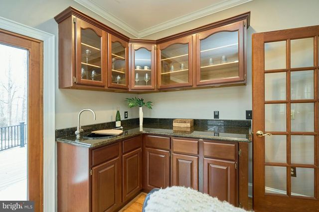 5828 HUNTON WOOD DR, Broad Run, VA 20137