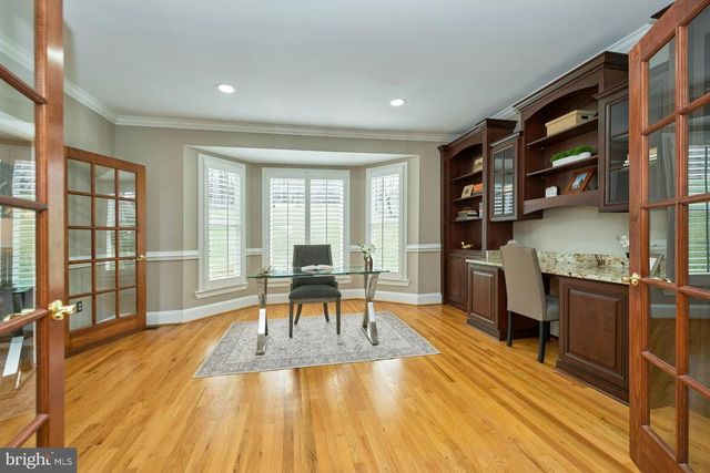 5828 HUNTON WOOD DR, Broad Run, VA 20137