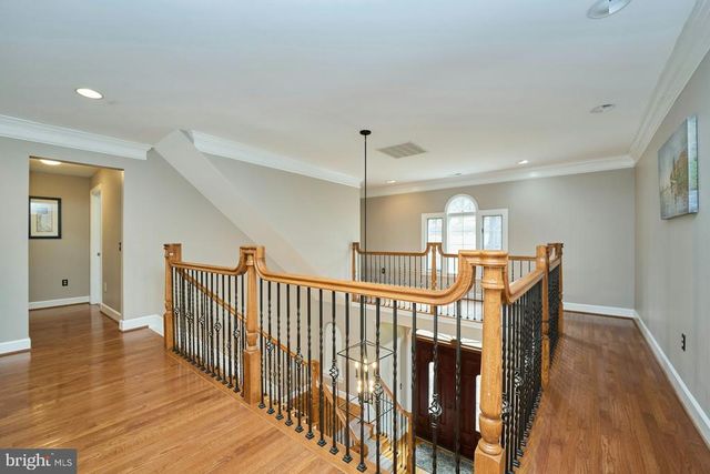 5828 HUNTON WOOD DR, Broad Run, VA 20137