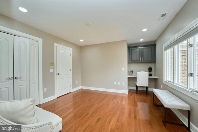 5828 HUNTON WOOD DR, Broad Run, VA 20137