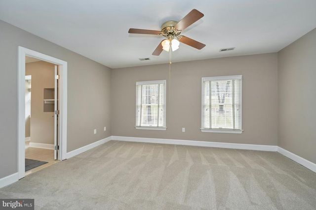 5828 HUNTON WOOD DR, Broad Run, VA 20137