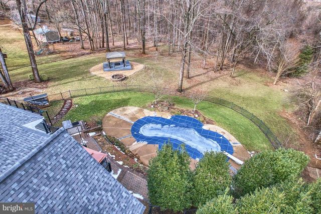 5828 HUNTON WOOD DR, Broad Run, VA 20137