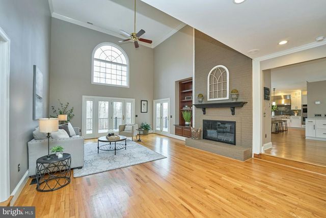 5828 HUNTON WOOD DR, Broad Run, VA 20137