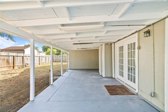 1806 Brazos Dr, Corpus Christi, TX 78412