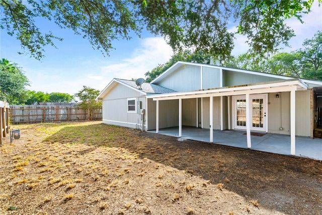 1806 Brazos Dr, Corpus Christi, TX 78412