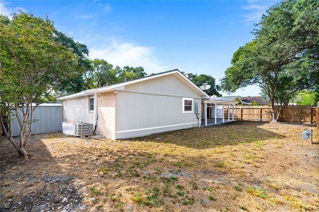 1806 Brazos Dr, Corpus Christi, TX 78412