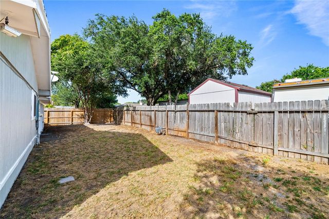 1806 Brazos Dr, Corpus Christi, TX 78412