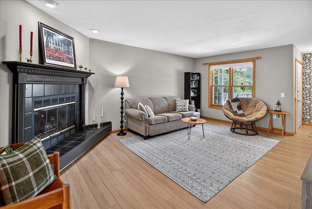 3212 Dorchester Way, Madison, WI 53719