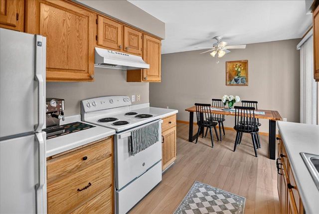 3212 Dorchester Way, Madison, WI 53719