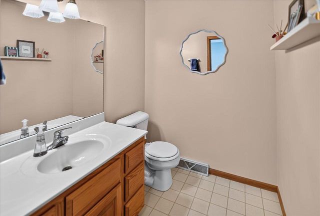 3212 Dorchester Way, Madison, WI 53719