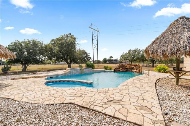 1320 S Westgate Drive, Weslaco, TX 78596