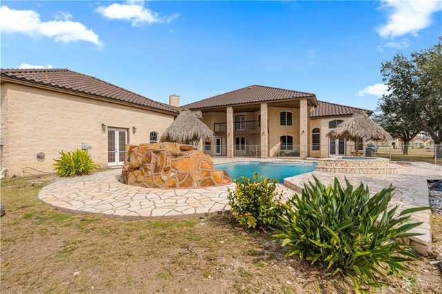 1320 S Westgate Drive, Weslaco, TX 78596