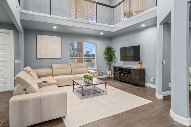 1320 S Westgate Drive, Weslaco, TX 78596