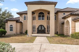 1320 S Westgate Drive, Weslaco, TX 78596