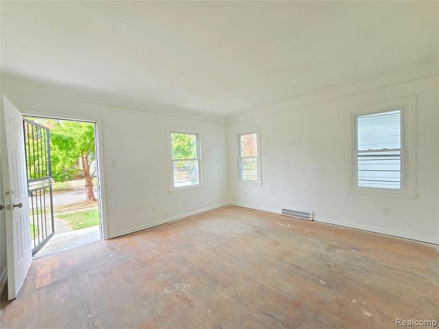 16740 Stahelin Avenue, Detroit, MI 48219