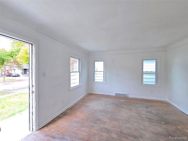 16740 Stahelin Avenue, Detroit, MI 48219