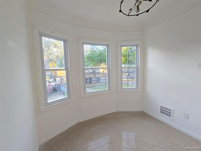 16740 Stahelin Avenue, Detroit, MI 48219