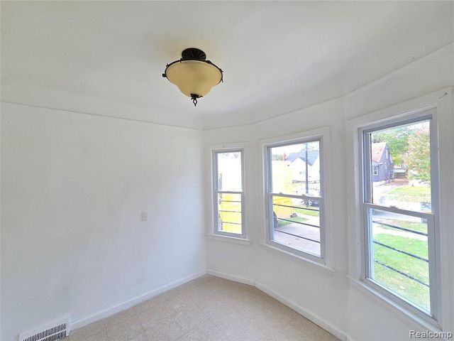 16740 Stahelin Avenue, Detroit, MI 48219