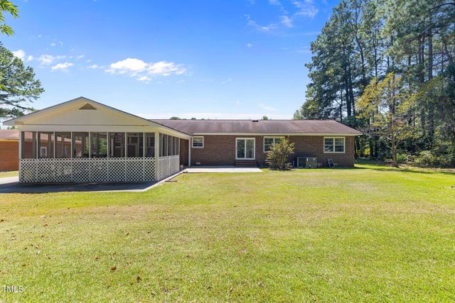 106 Honey Dew Drive, Dudley, NC 28333