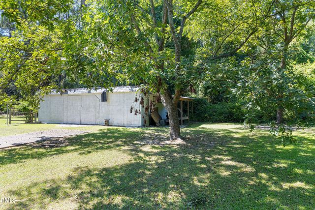 106 Honey Dew Drive, Dudley, NC 28333