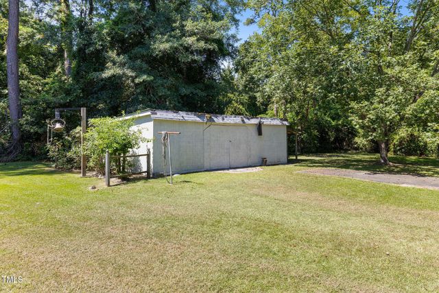 106 Honey Dew Drive, Dudley, NC 28333