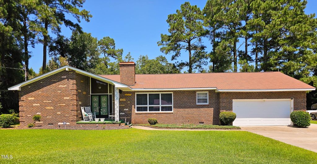 106 Honey Dew Drive, Dudley, NC 28333