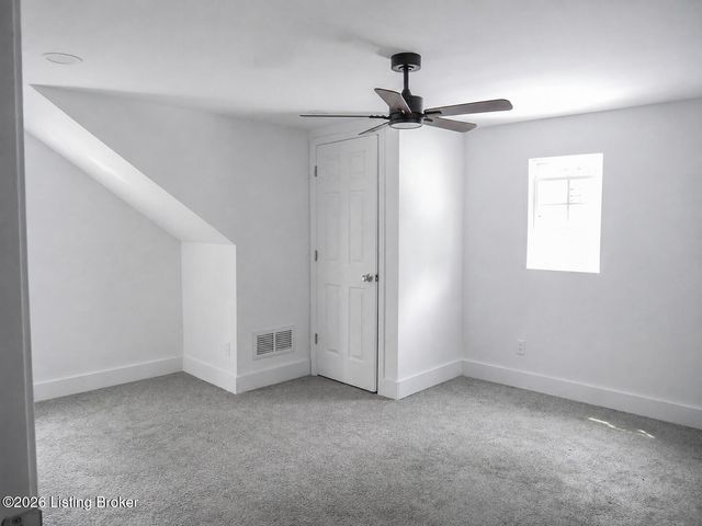 1624 Hemlock Ct, Louisville, KY 40211