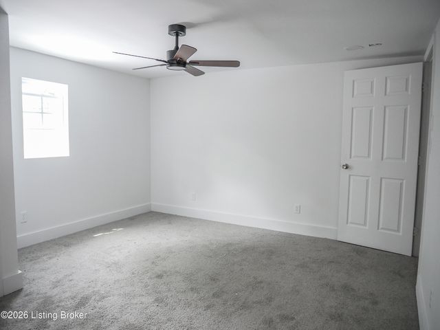1624 Hemlock Ct, Louisville, KY 40211