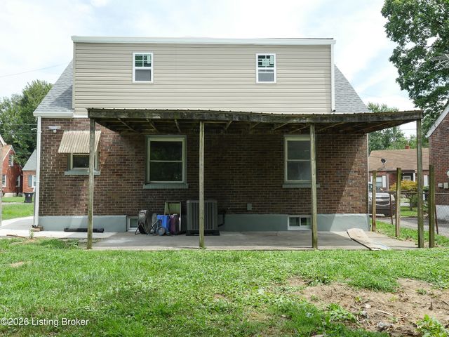 1624 Hemlock Ct, Louisville, KY 40211