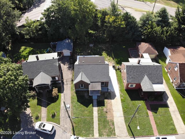 1624 Hemlock Ct, Louisville, KY 40211