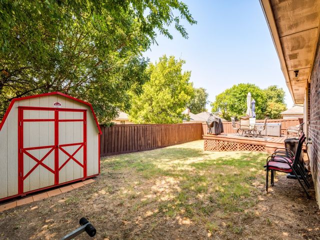 1413 Mockingbird Lane, Desoto, TX 75115