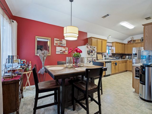 1413 Mockingbird Lane, Desoto, TX 75115