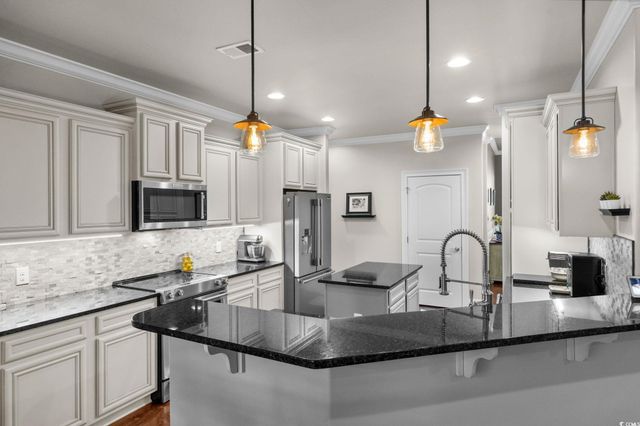 2716 Henagan Ln., Myrtle Beach, SC 29588