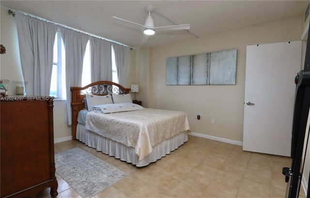 3850 Washington St 1010, Hollywood, FL 33021