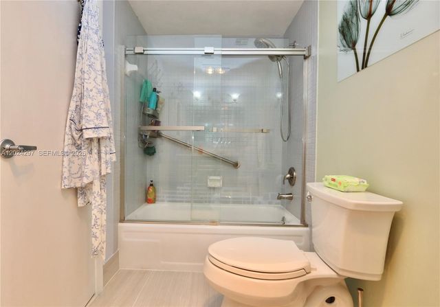 3850 Washington St 1010, Hollywood, FL 33021