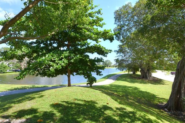 3850 Washington St 1010, Hollywood, FL 33021