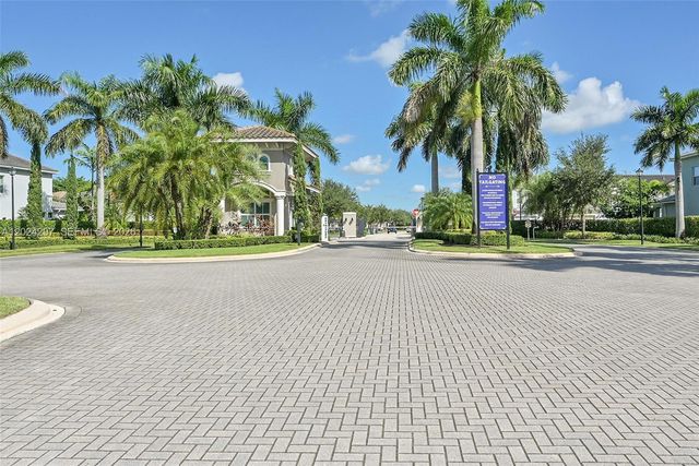 3850 Washington St 1010, Hollywood, FL 33021