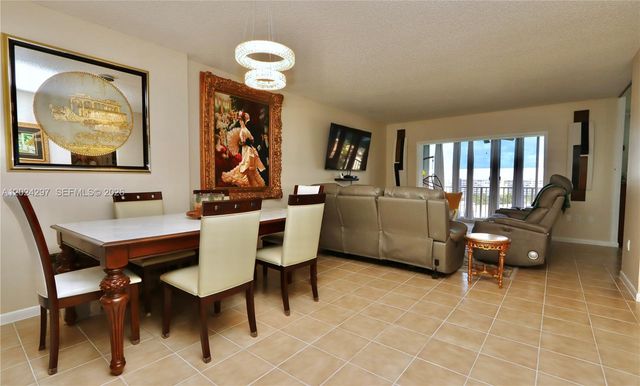 3850 Washington St 1010, Hollywood, FL 33021