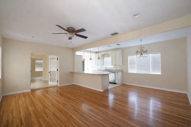 601 34TH AVENUE NE, St Petersburg, FL 33704