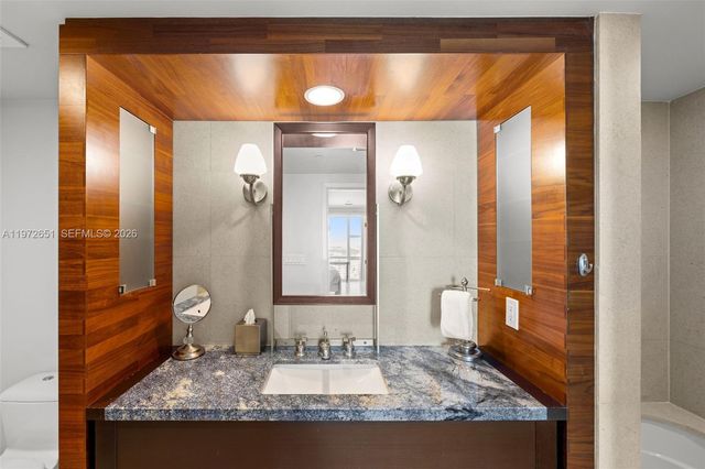 6801 Collins Ave 1401, Miami Beach, FL 33141