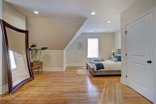287 Walnut Ave, Boston, MA 02119