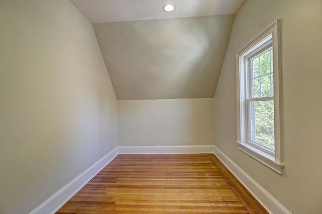 287 Walnut Ave, Boston, MA 02119