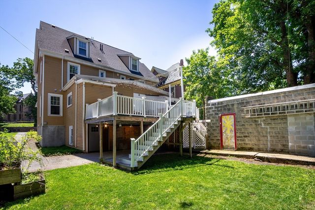 287 Walnut Ave, Boston, MA 02119