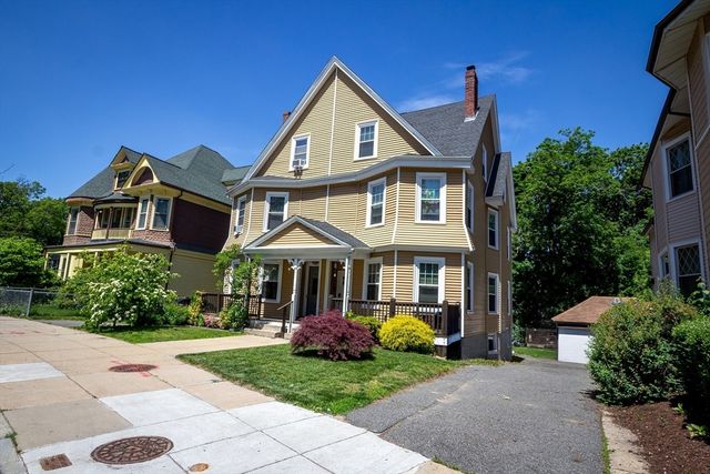287 Walnut Ave, Boston, MA 02119
